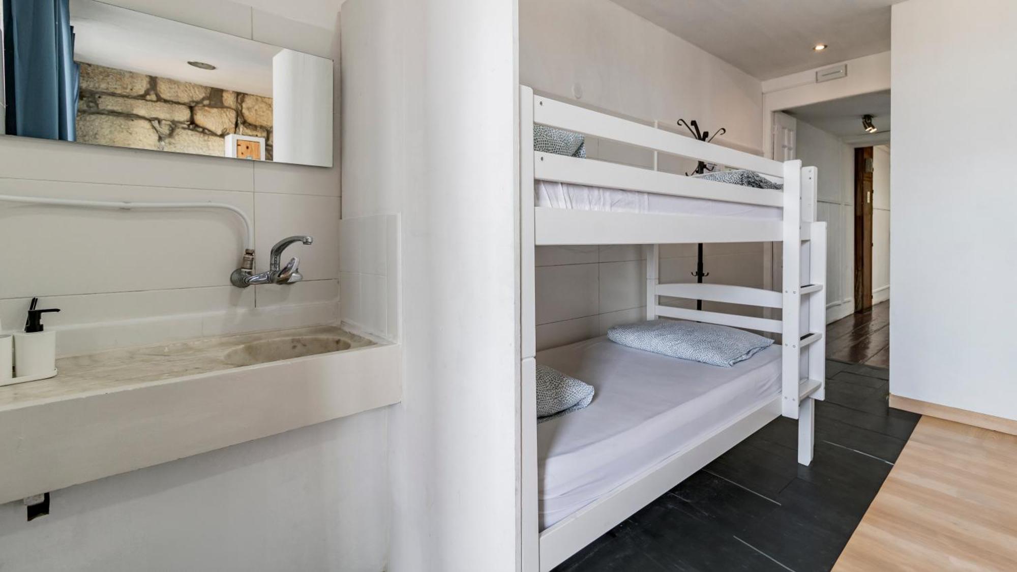 Invictus Hostel Porto Pokoj fotografie